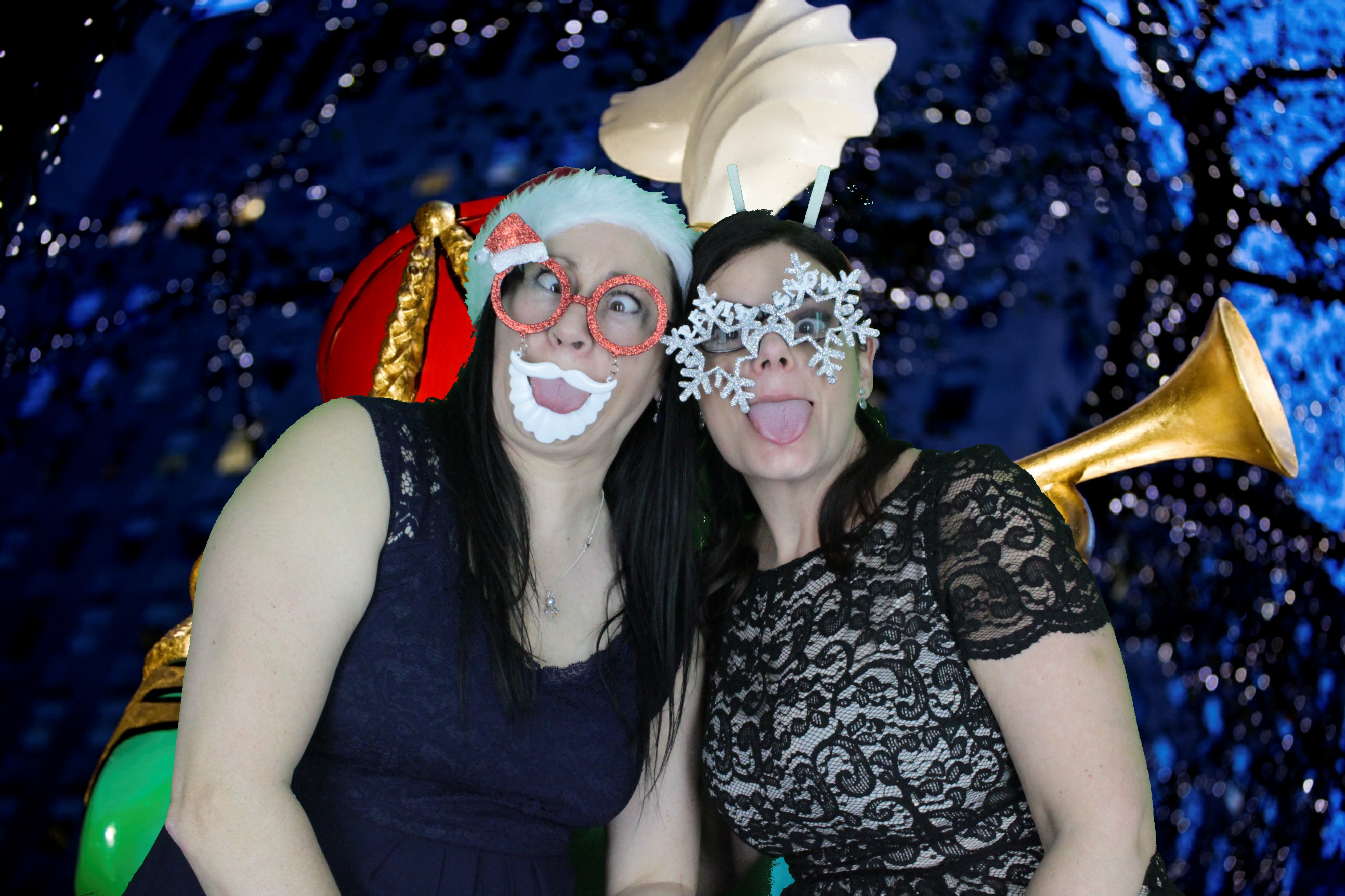 Upavon Officers' Mess Christmas Party | View more photos from the event at gallery.myphotoboothexperience.co.uk/u/MyPhotoBoothExperienceLtd/Upavon-Officers-Mess-Christmas-Party